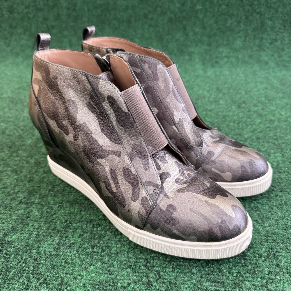 Linea Paolo Suede Camo Print Wedge Shoes Women's US 8.5M Casual Sneaker Side Zip